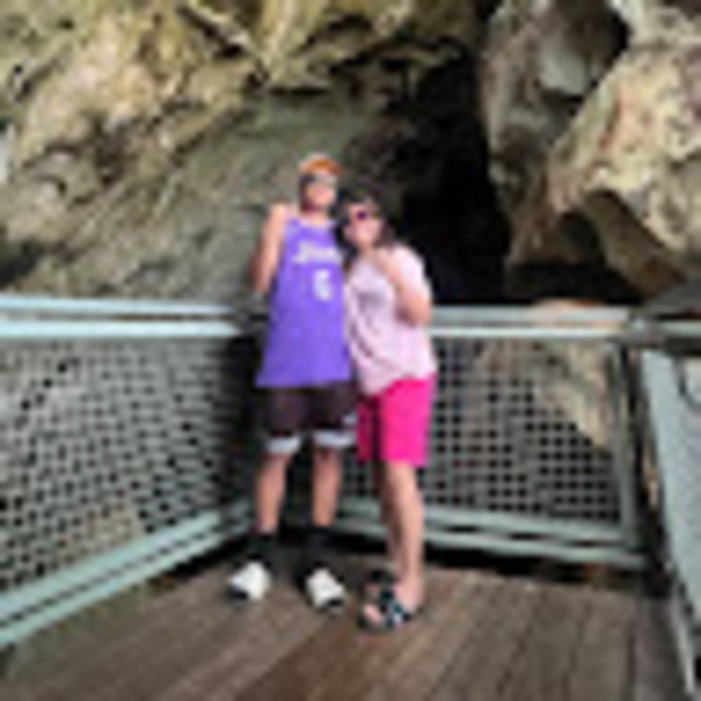 Meet your Posher, Erene rose patigayon